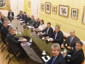 04 reunion caputo y emprearios