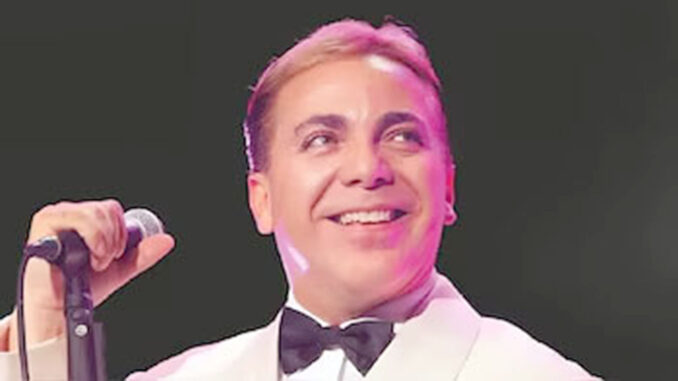 19 Cristian Castro