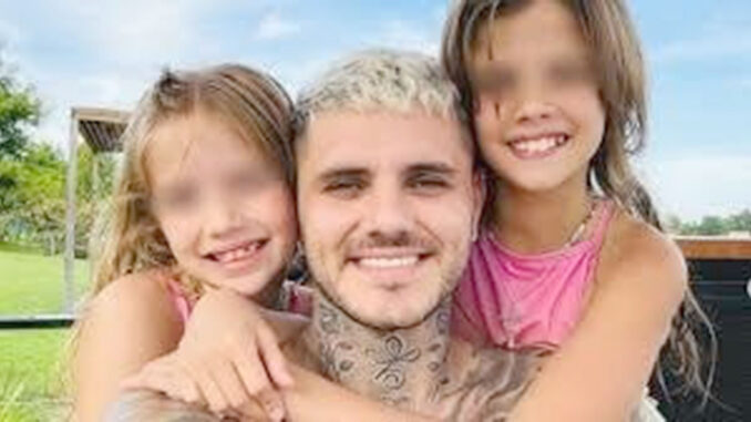 19 Icardi y sus hijas